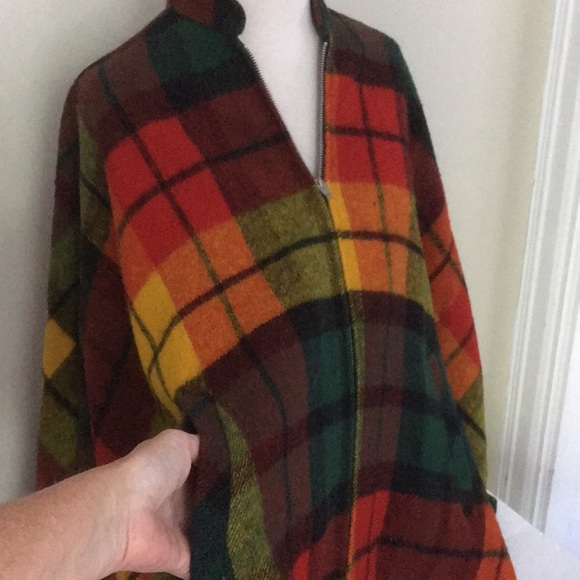 SOLD 🔥Vintage Langtree Multi Color Poncho - Picture 2 of 5